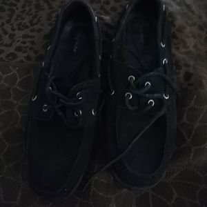 Black boat shoes